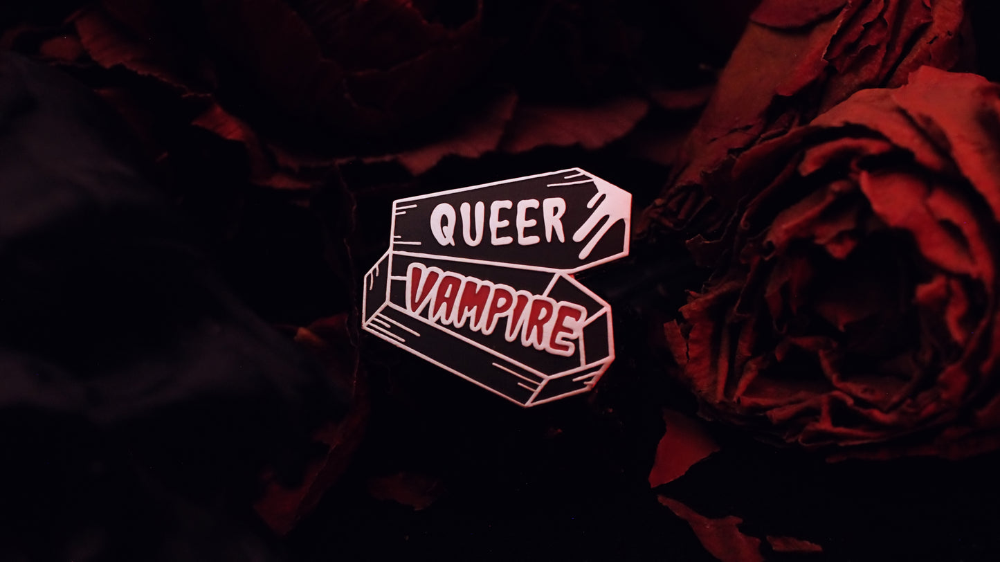 Épingle de vampire queer