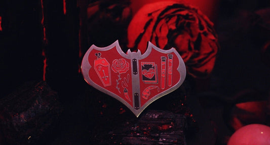 Vampire Lovers Kit Pin